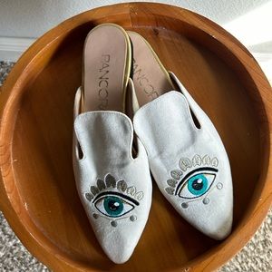 Blue eye slippers, Colombian brand Pancora